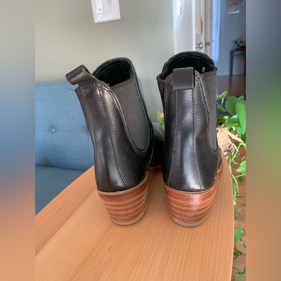 Red Wing ‘Harriet’ Chelsea heels ankle boot in black leather Sz 9.5 B - Picture 5 of 8